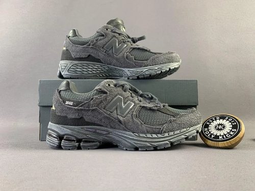 New Balance 2002R Protection Pack chunky sneakers Black