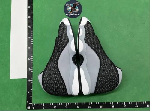 Jordan Air Jordan 13 Retro basketball sneakers Black and Gray