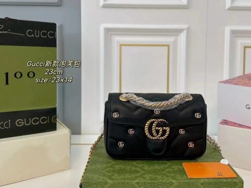 Gucci GG Marmont Quilted Leather Shoulder Bag Black