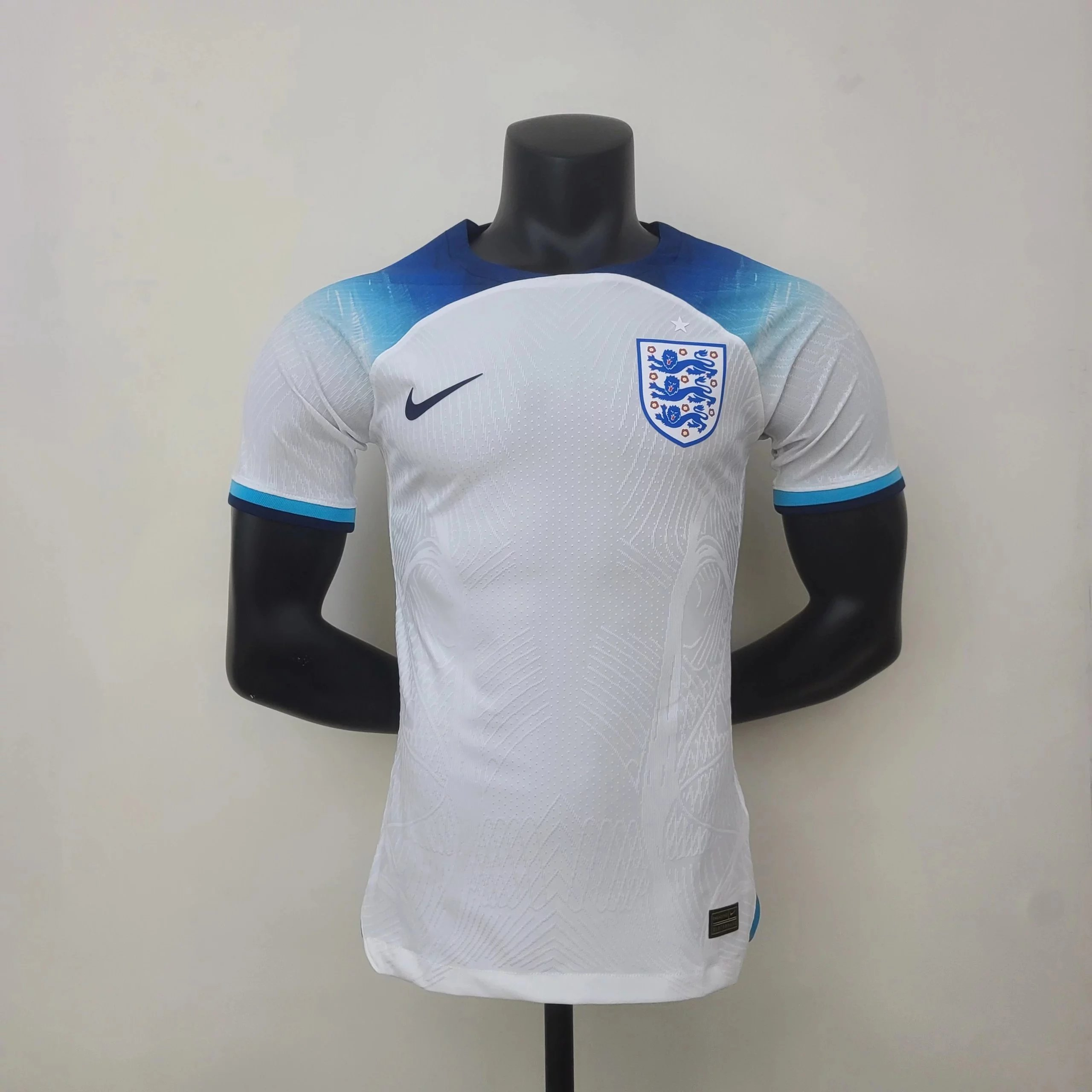 3 3