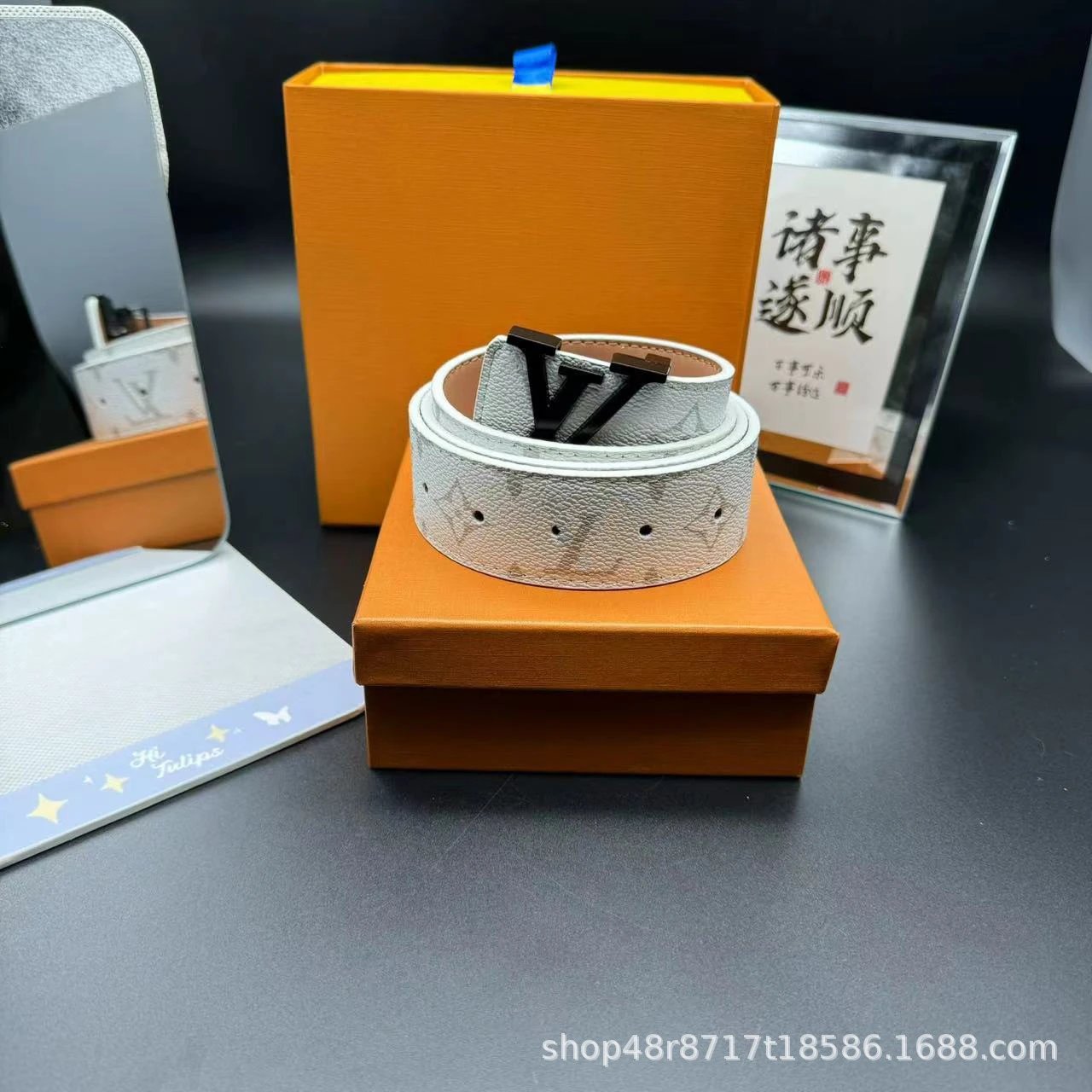 纯白花 黑扣 纯白花 黑扣