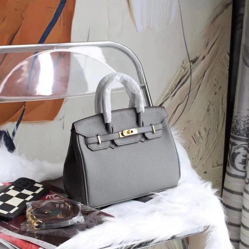 深灰色 深灰色