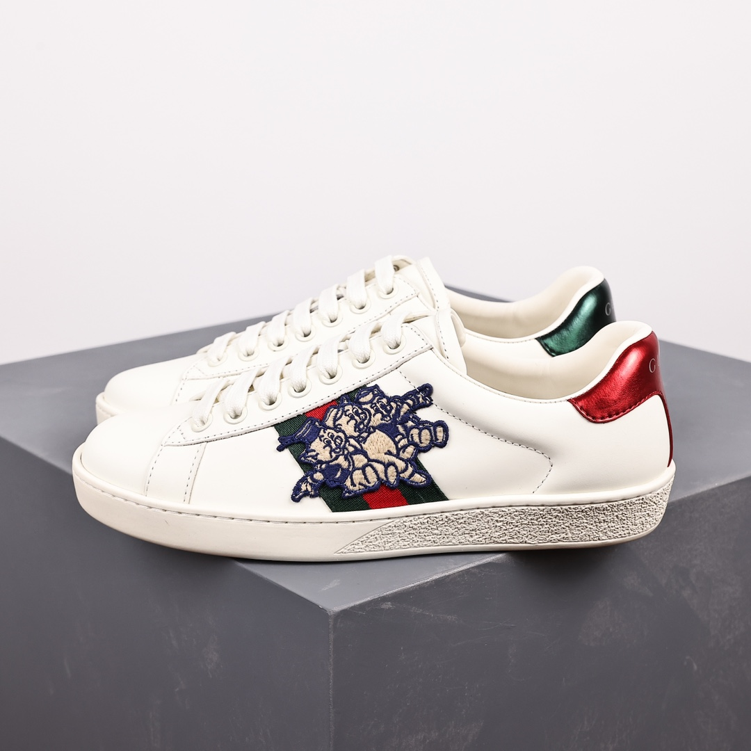 3 3