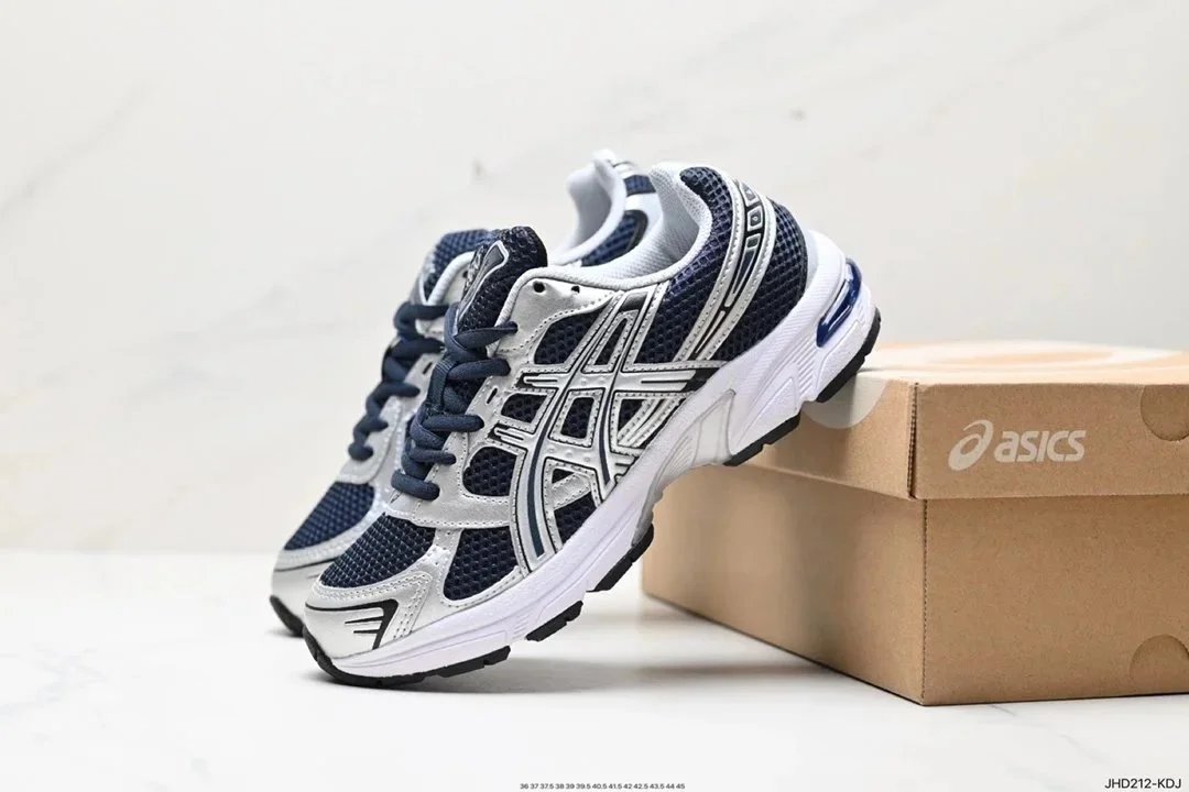 9 9