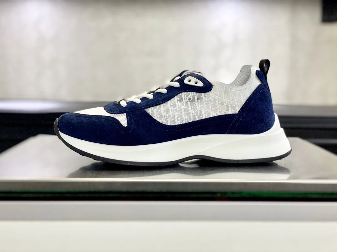 9 9
