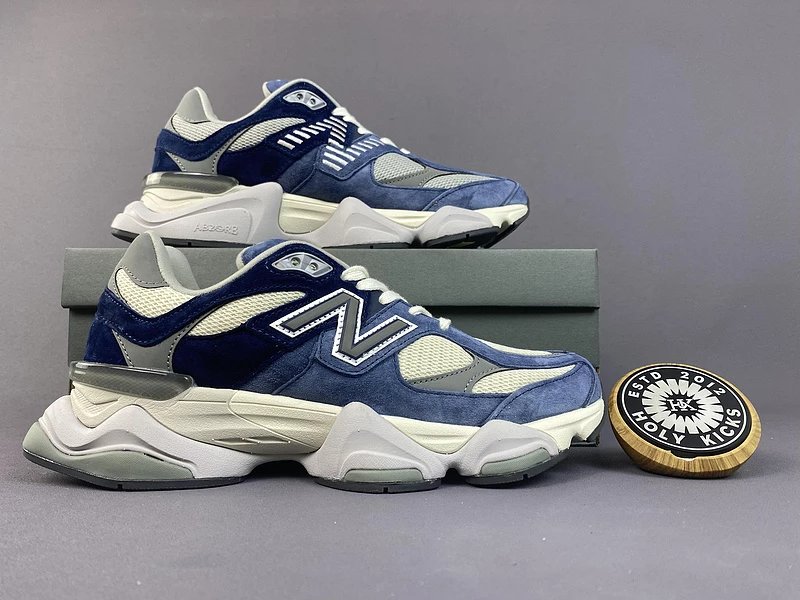 01 01