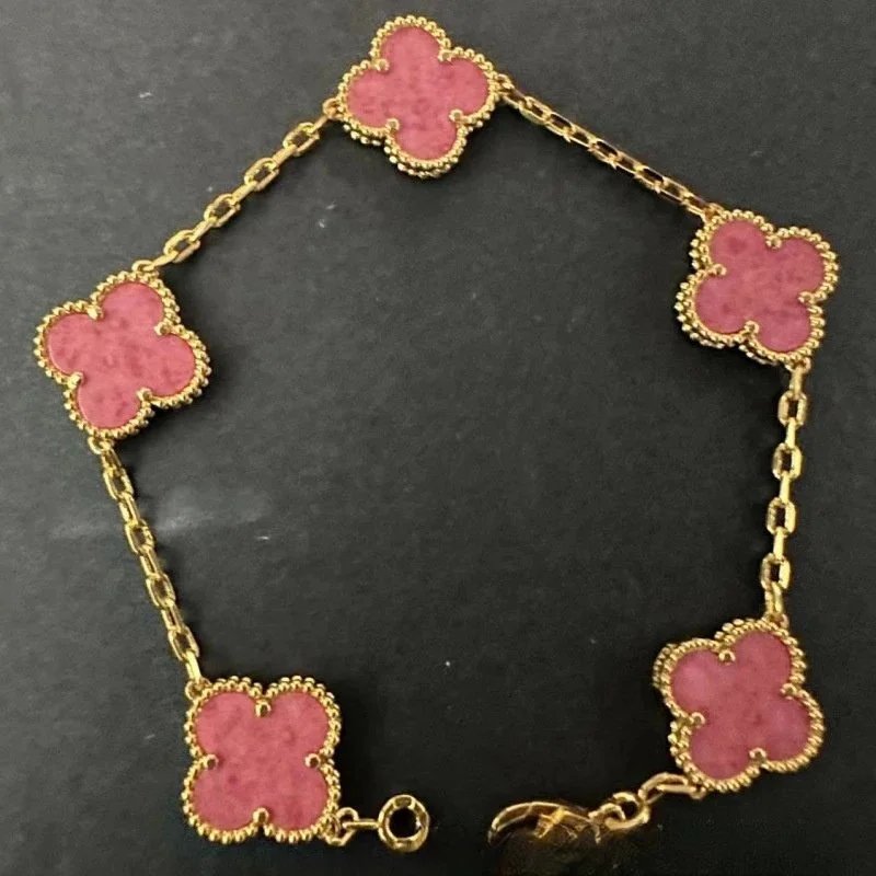 3 3