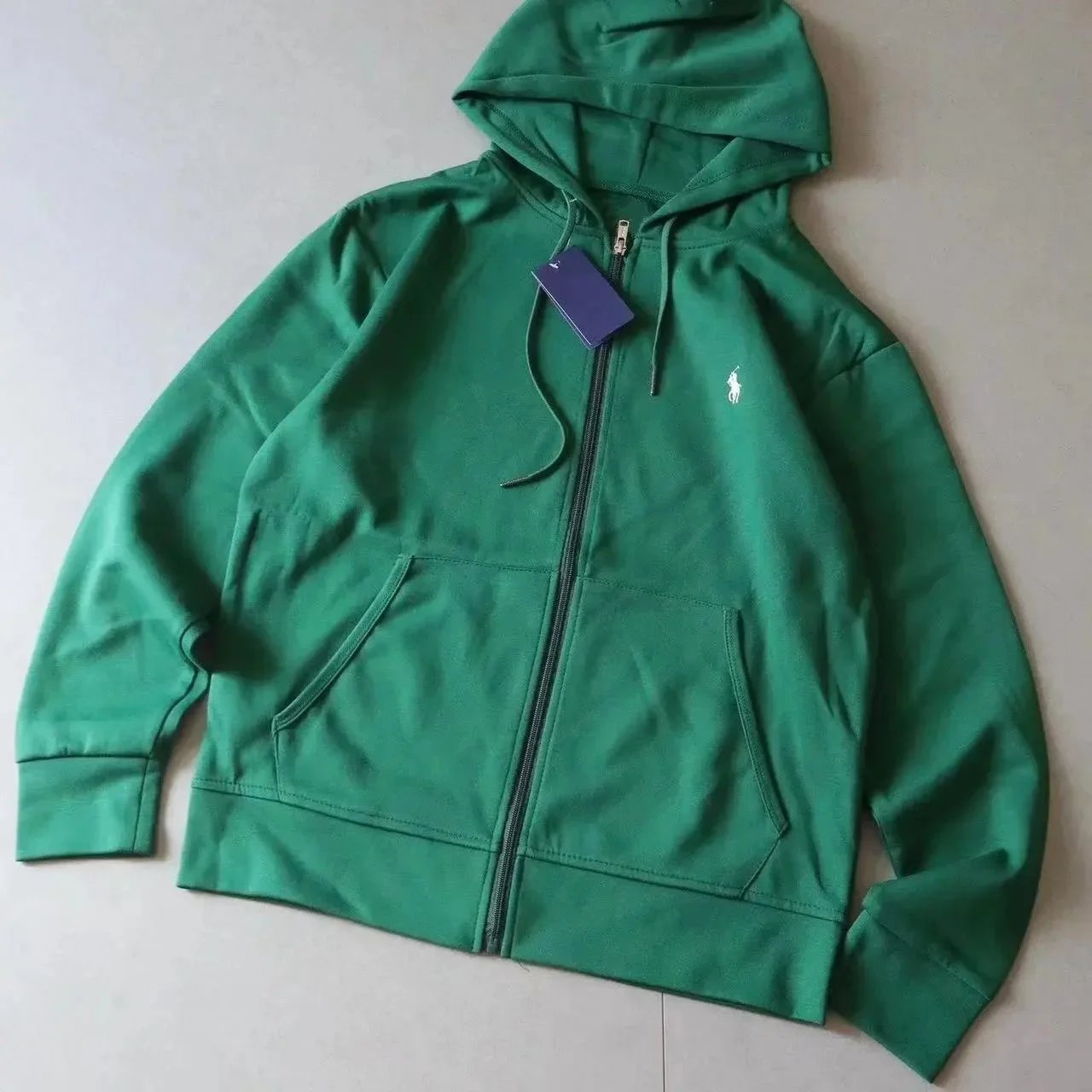 深绿上衣-Plush 深绿上衣-Plush