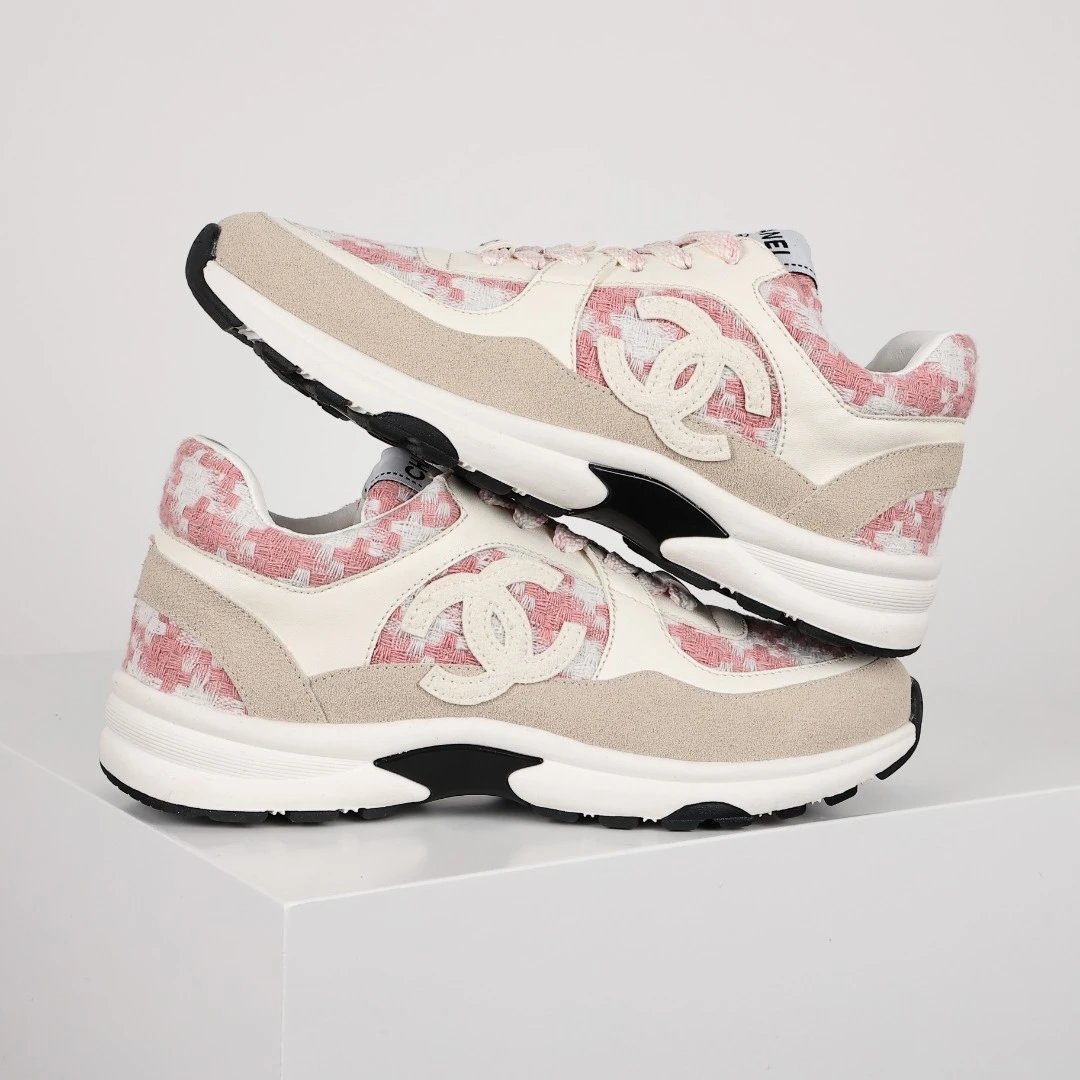 4 4