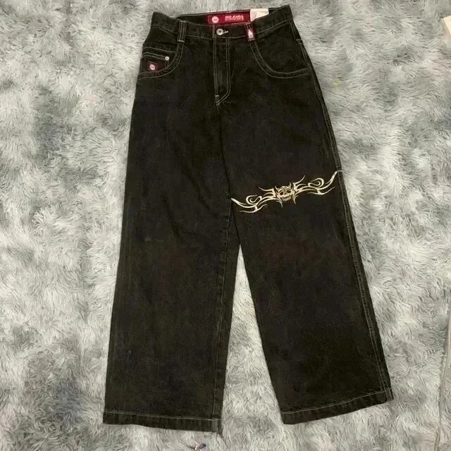 N04 Black and Gray N04 Black and Gray