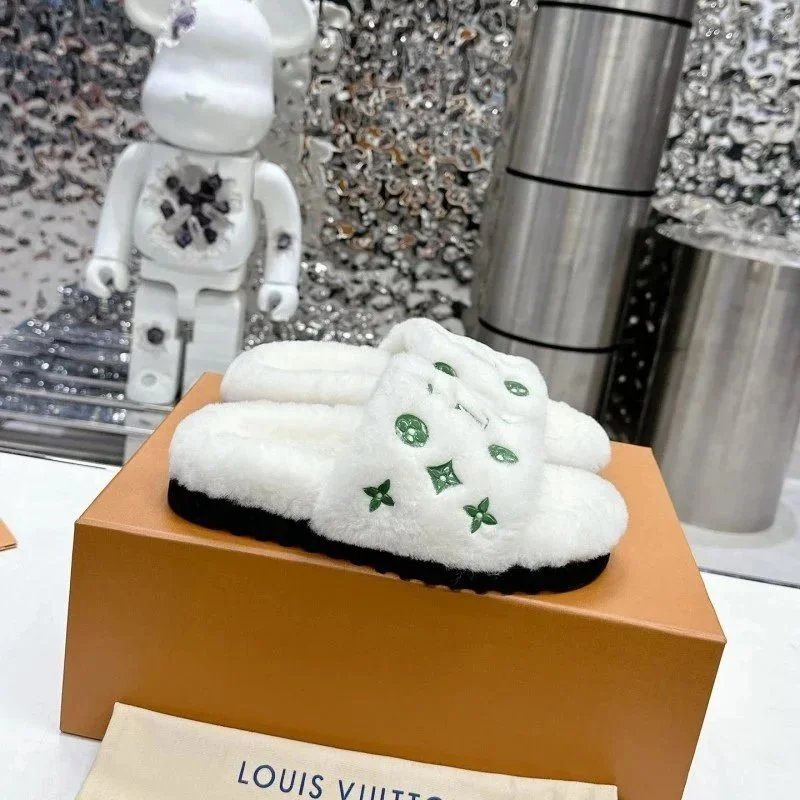 4 4