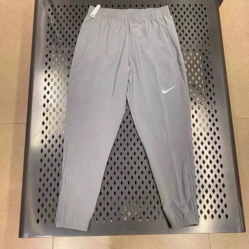Nike 灰色束脚裤 Nike 灰色束脚裤
