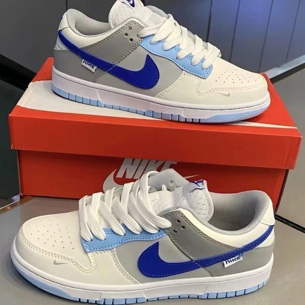 25 25