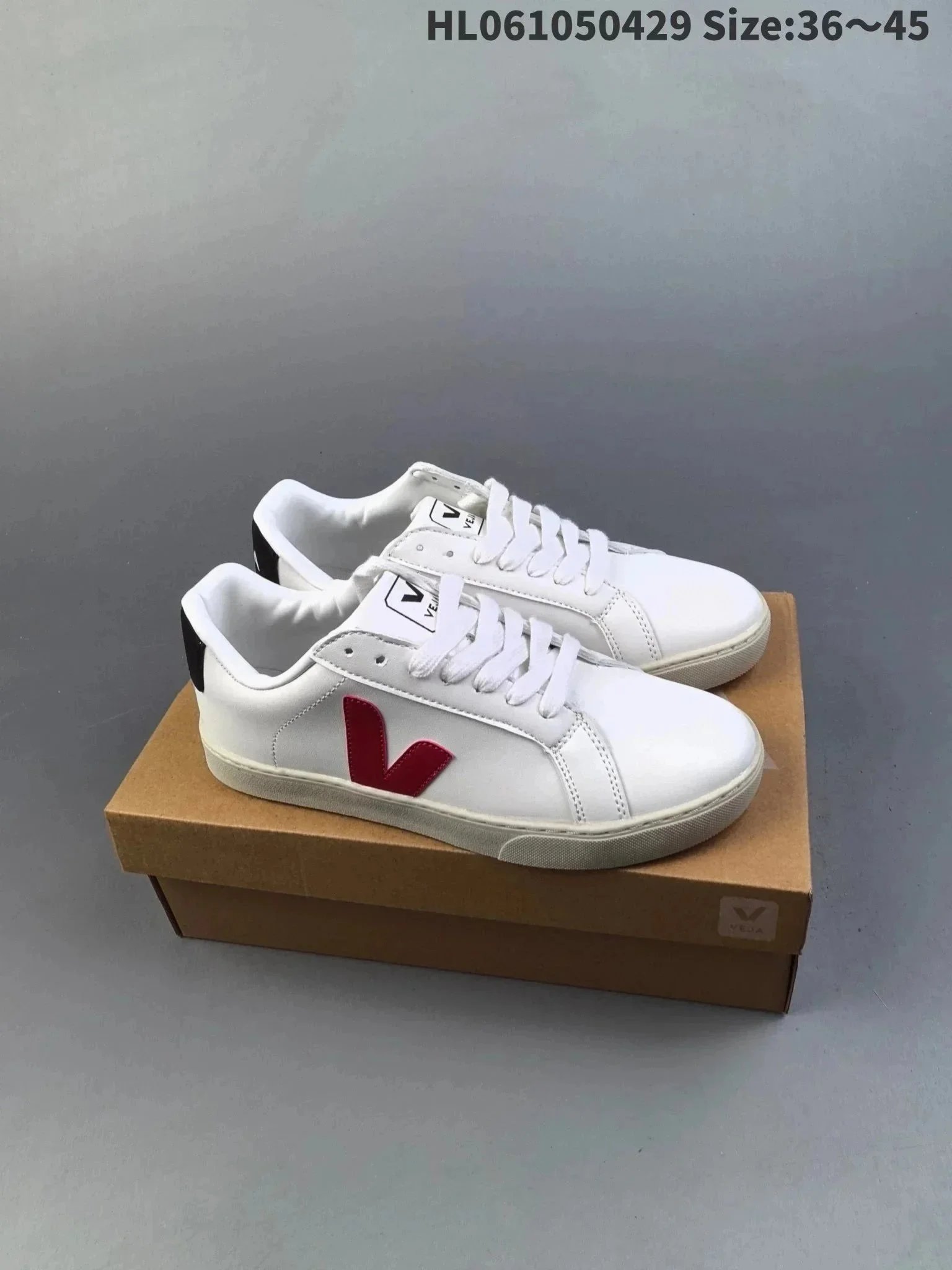 3 3