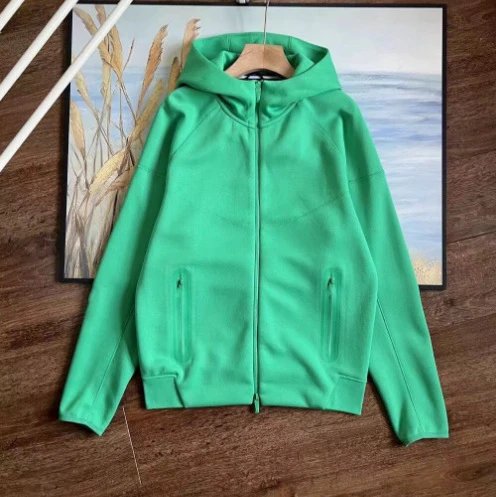 绿色外套 绿色外套