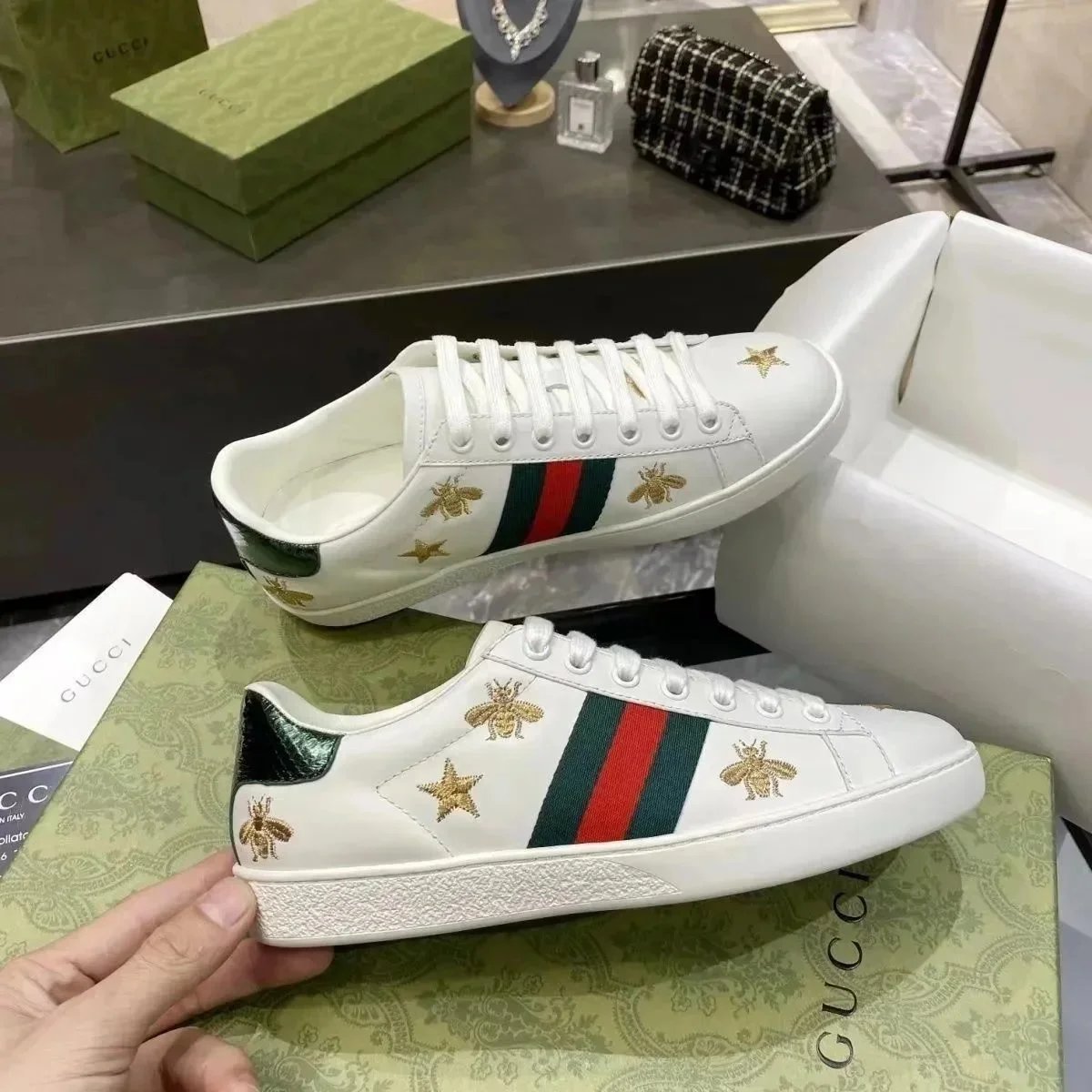 033