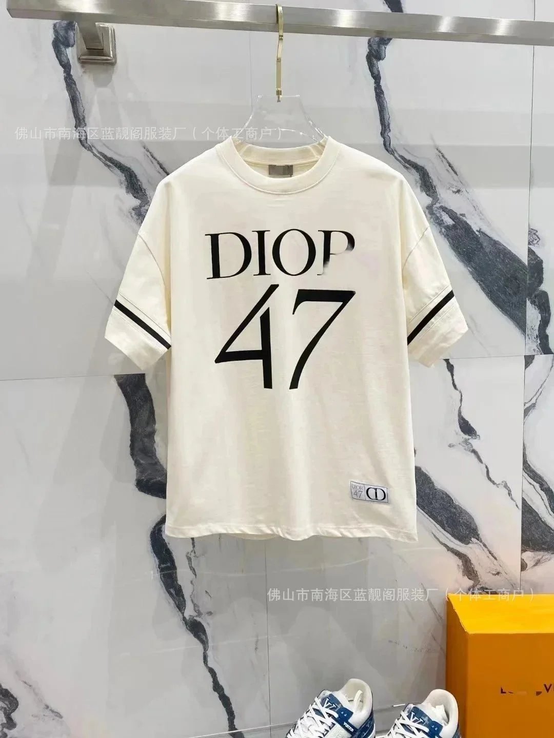 D08杏色