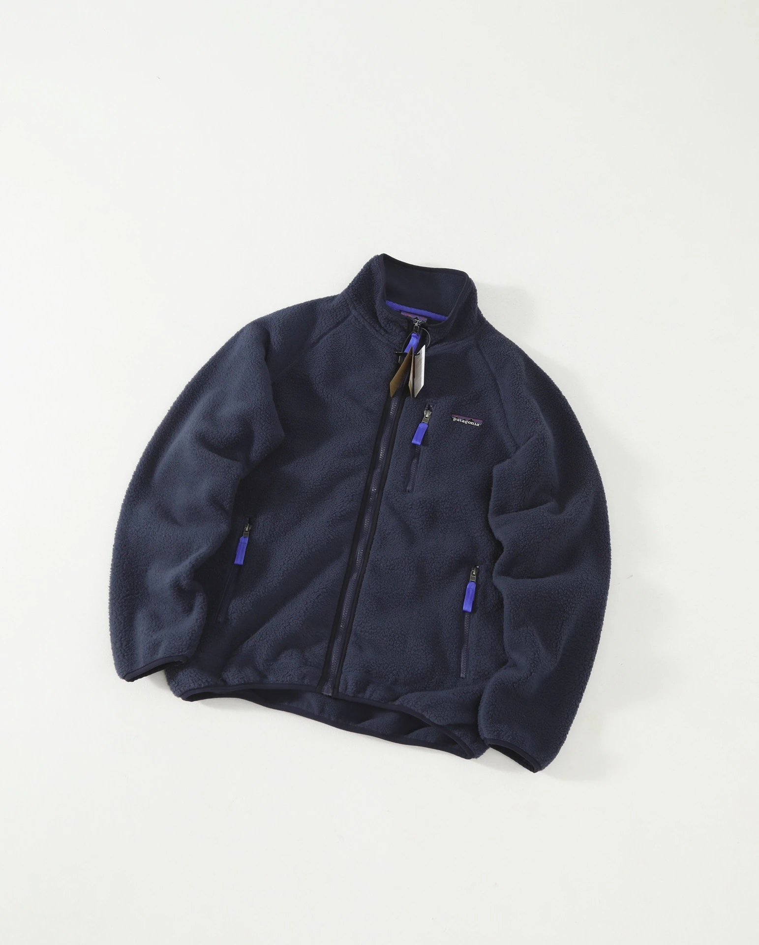 藏蓝色