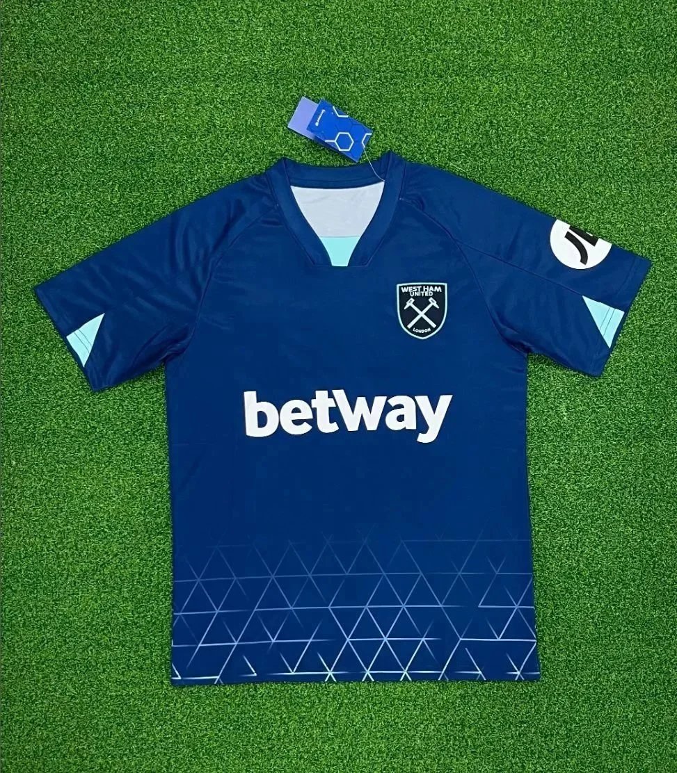 2324 West Ham United