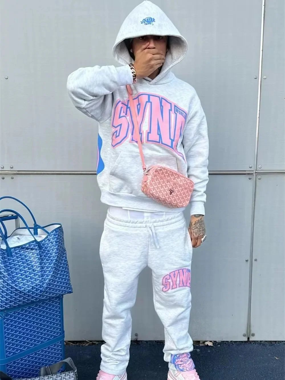 Syna World Syna Logo Print Hoodie Casual Sweatshirt Light Gray and Pink