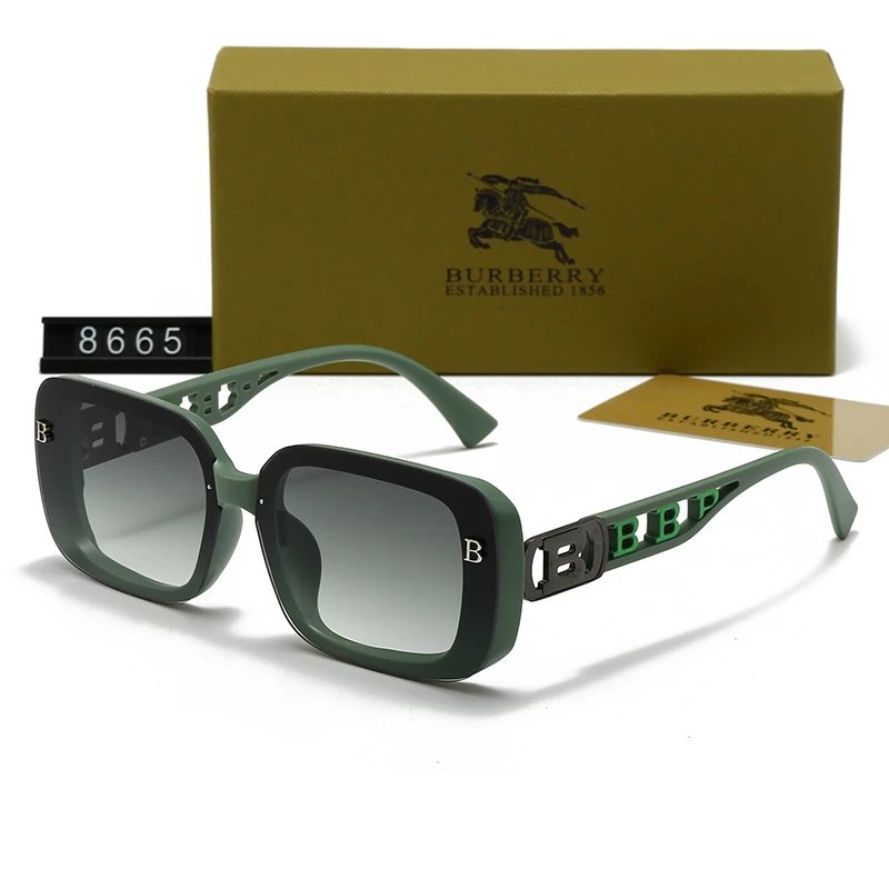 32 32