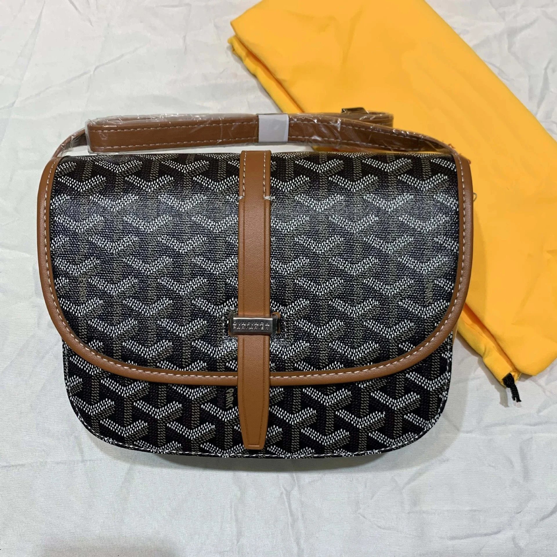 024(21cm*15cm*9cm) 024(21cm*15cm*9cm)