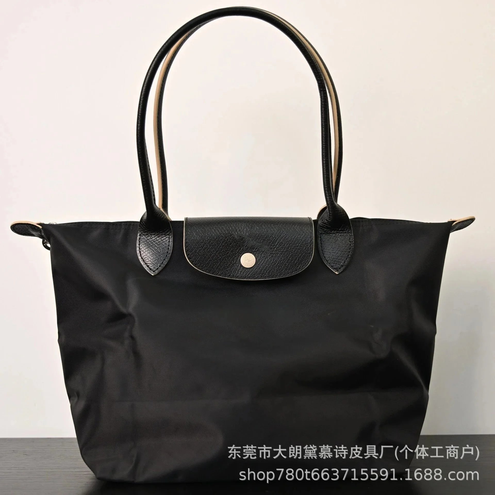 001周年黑色 001周年黑色