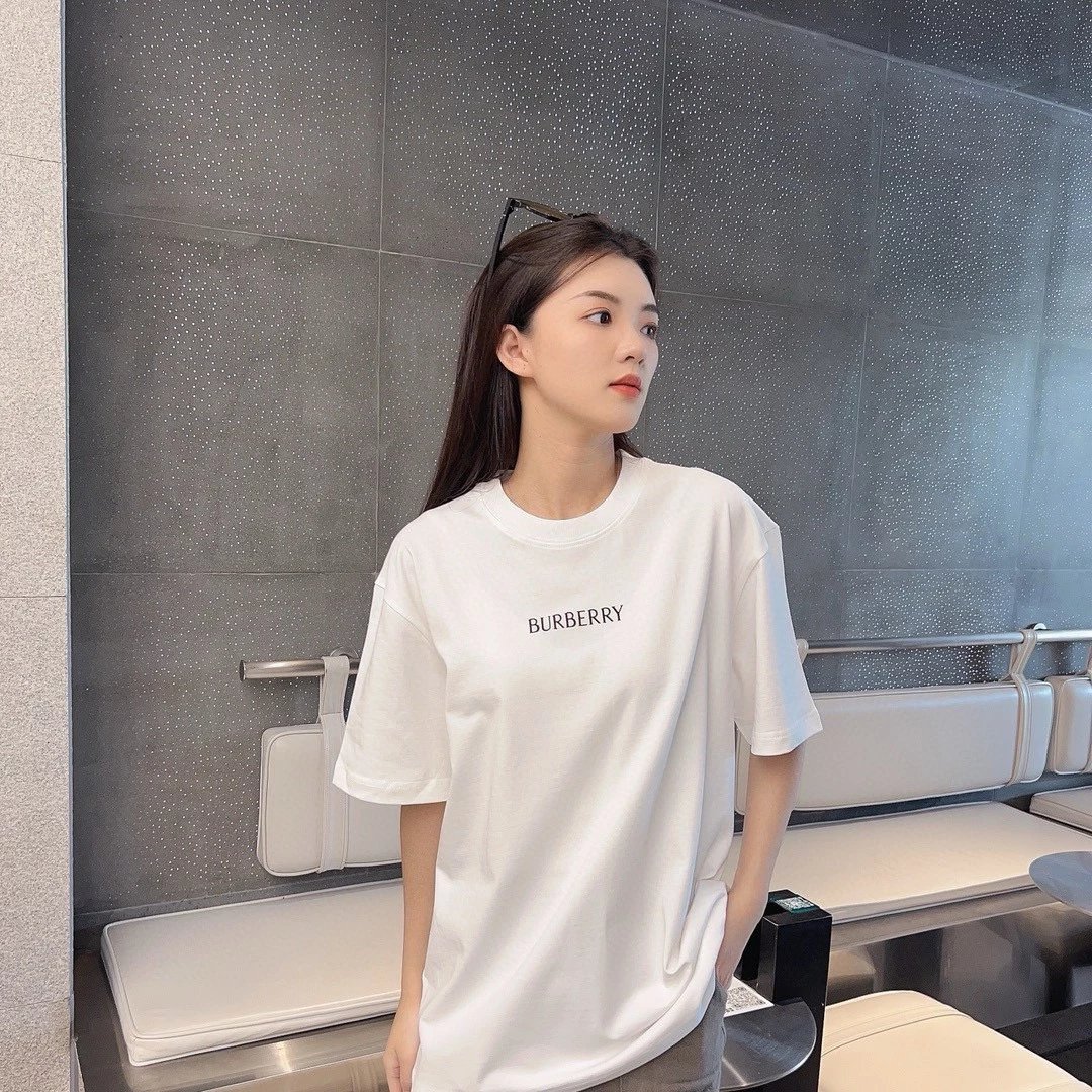 32 32
