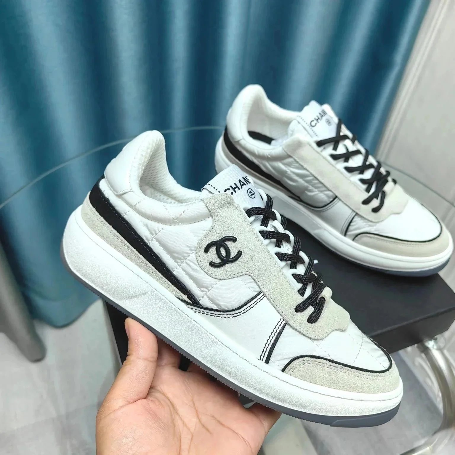 06 06