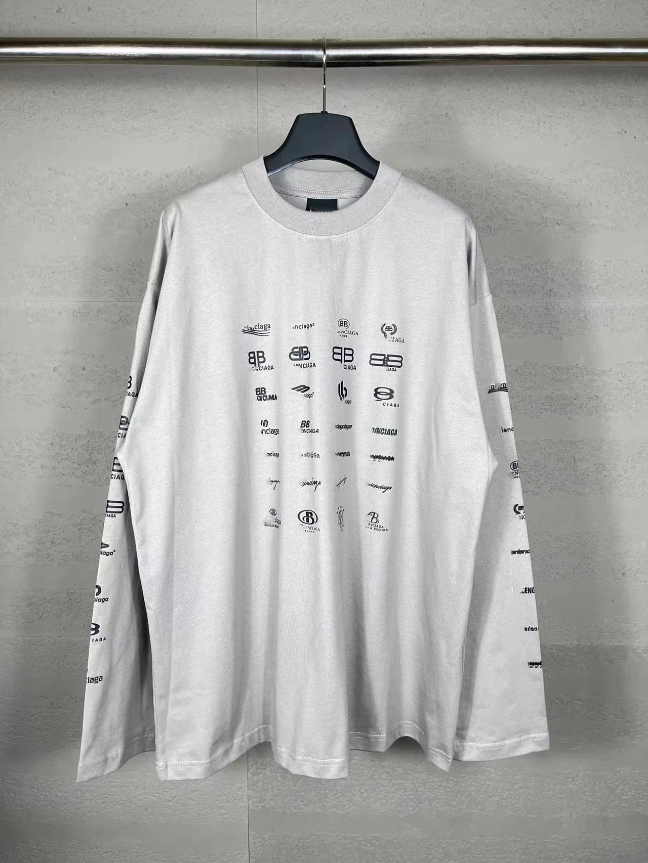 烟灰色 烟灰色