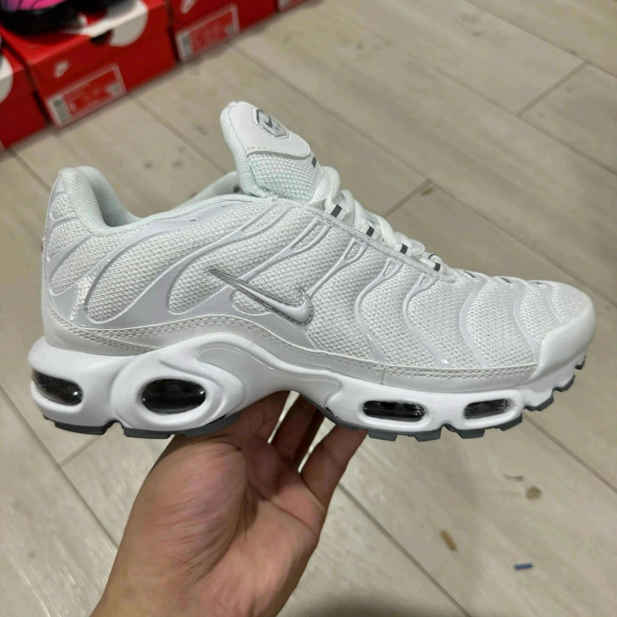 货1白色 货1白色