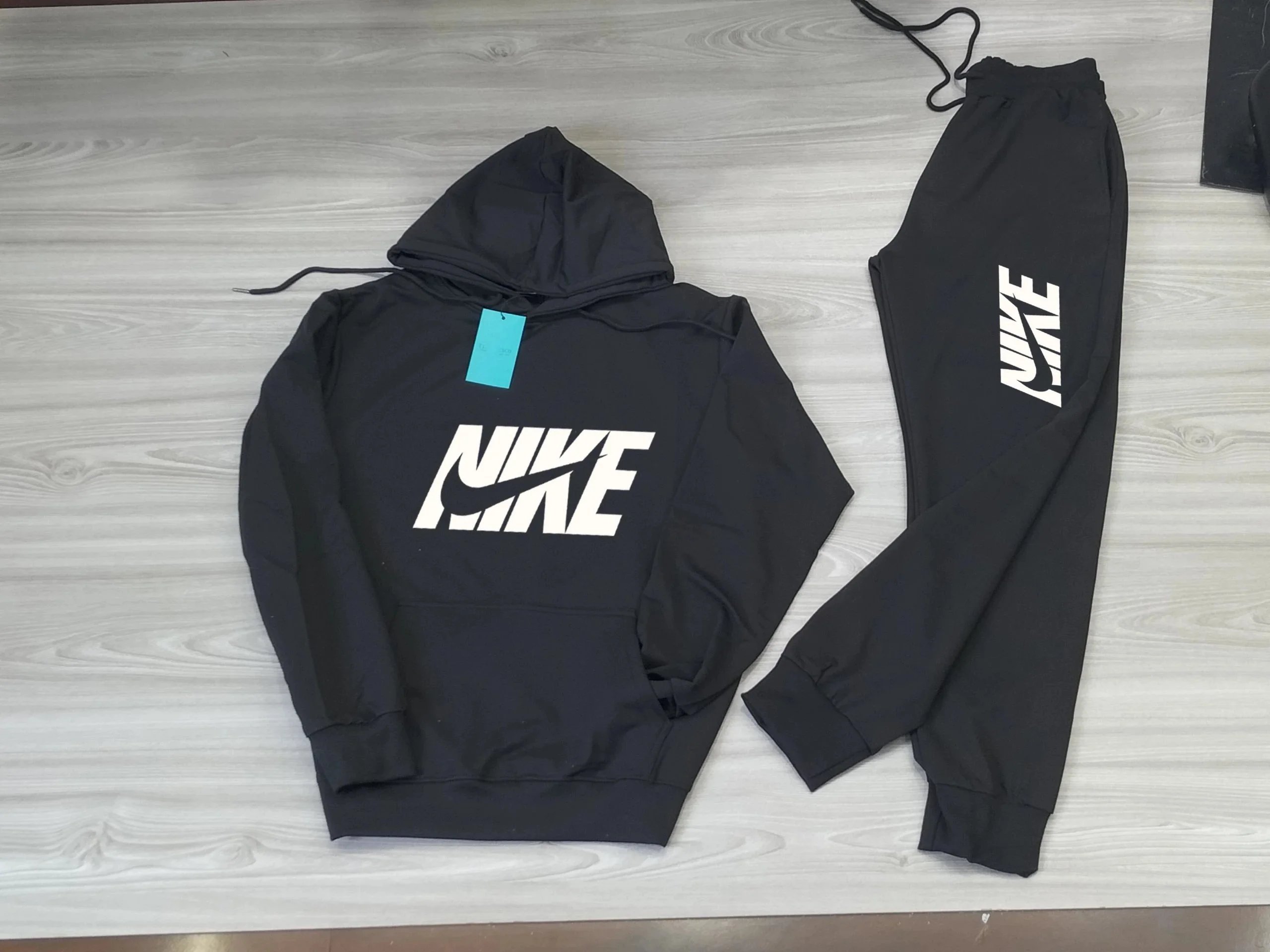 032 032