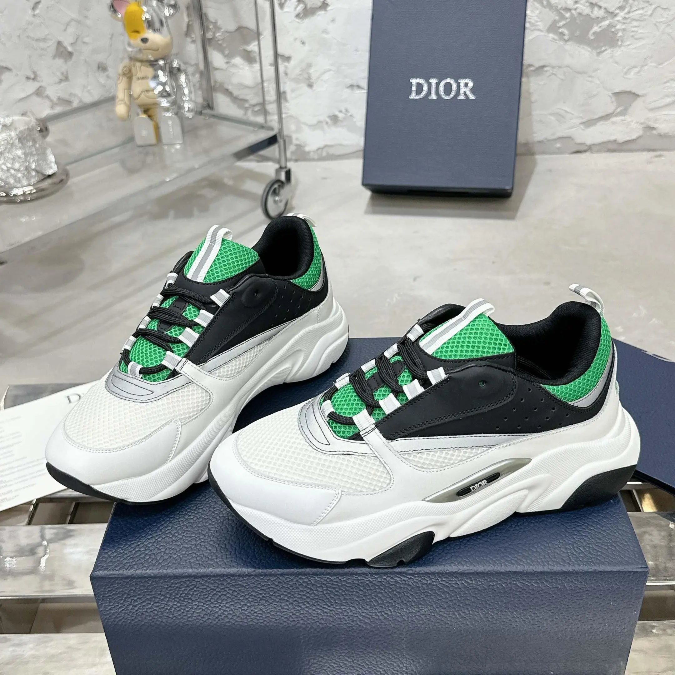 6 6