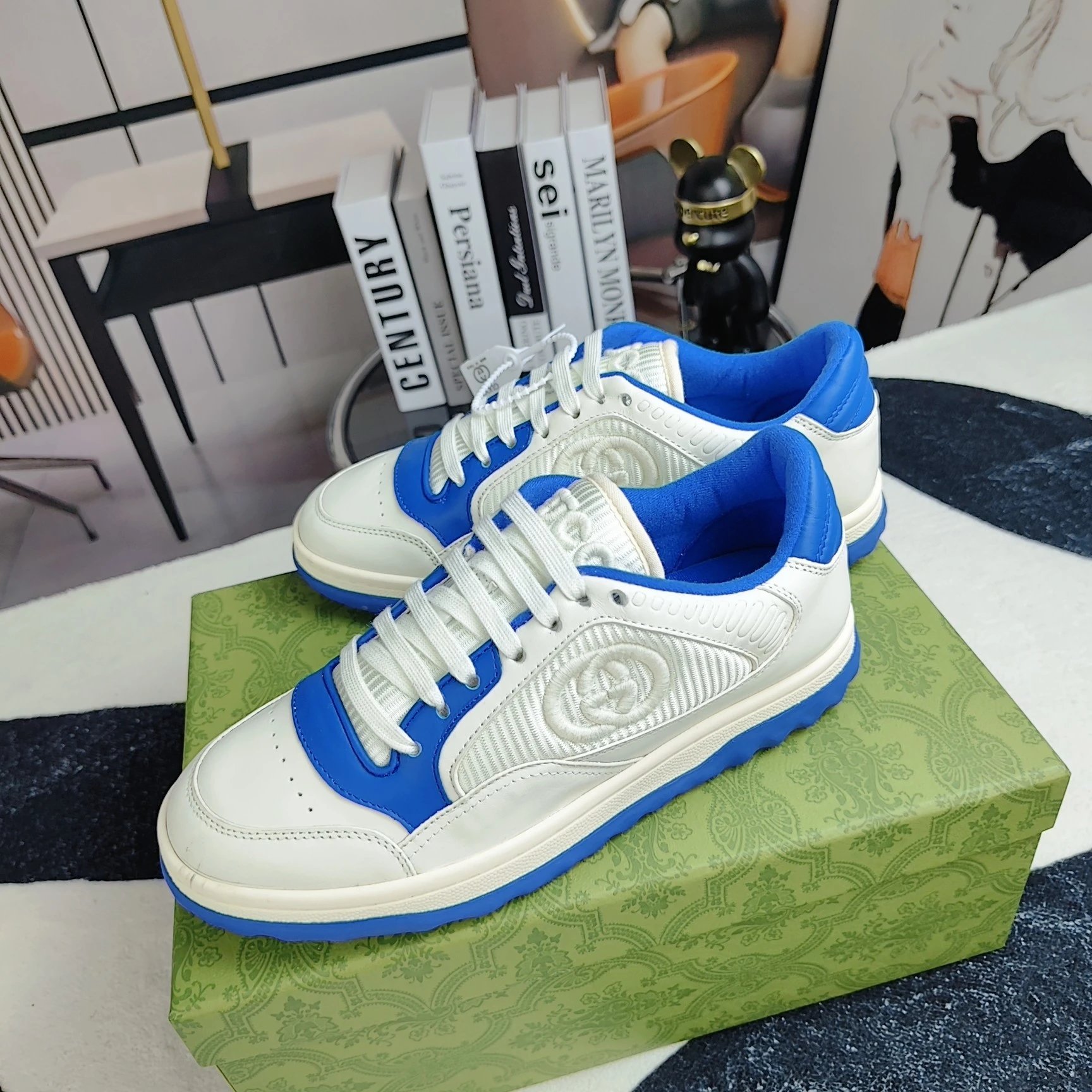 4 4