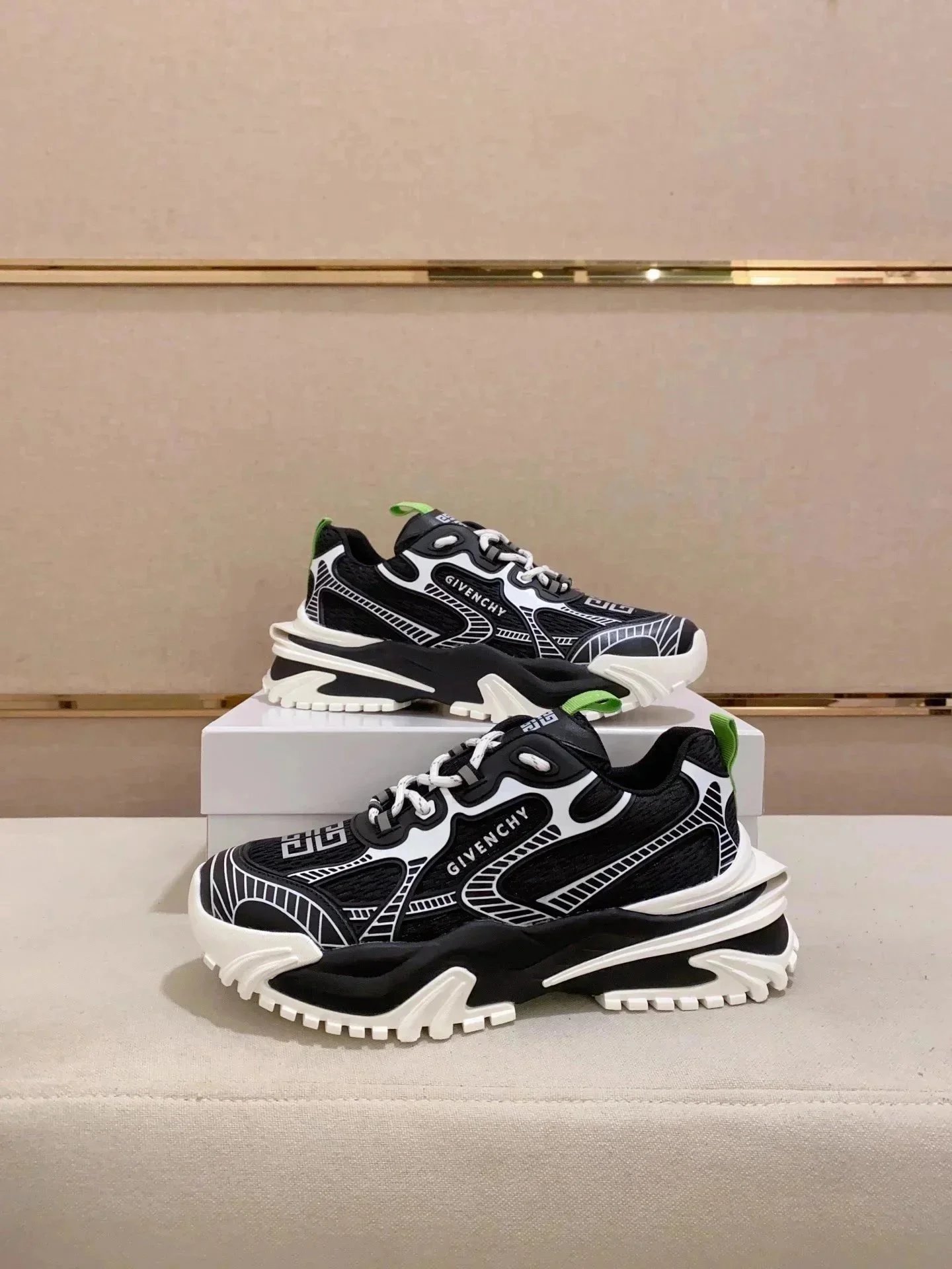 8黑色005 8黑色005