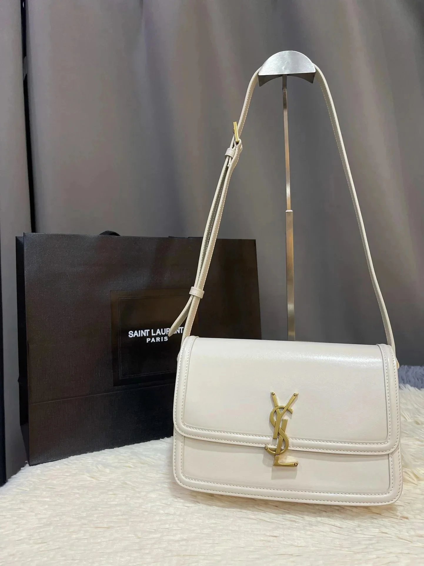 011 011