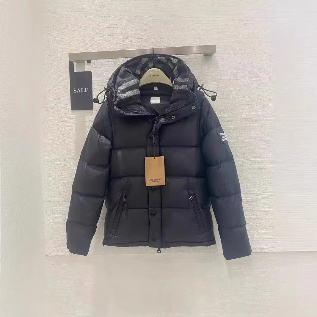 黑色 可脱卸(白鸭绒含量85%) 黑色 可脱卸(白鸭绒含量85%)