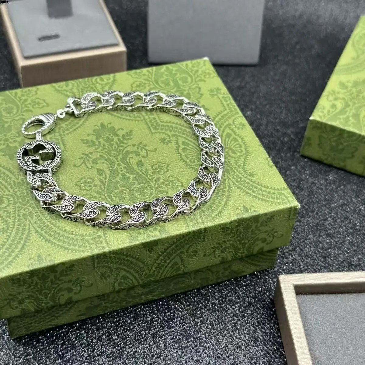 GUCCI*01*22cm(原包装礼盒) GUCCI*01*22cm(原包装礼盒)
