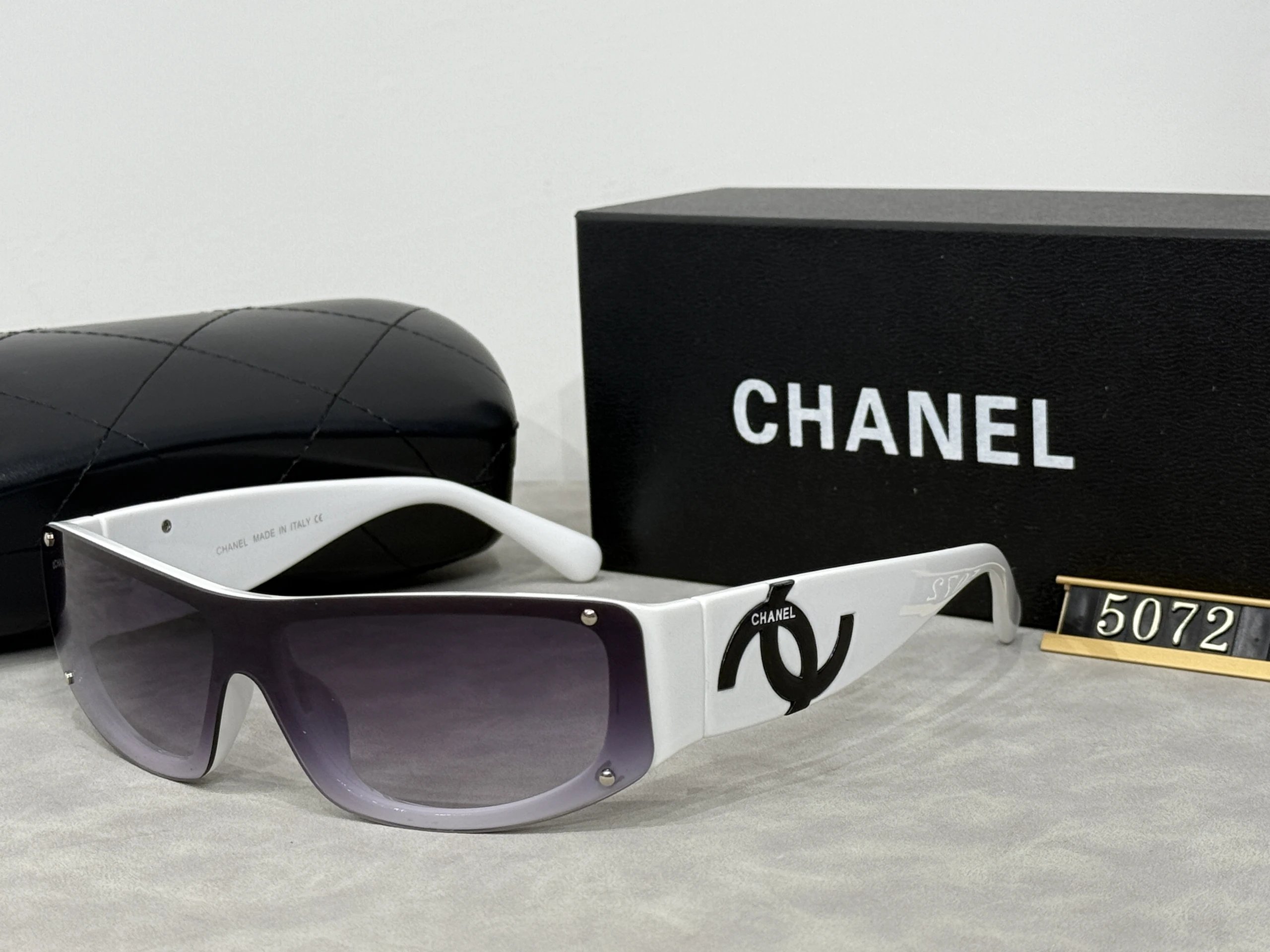 4 4
