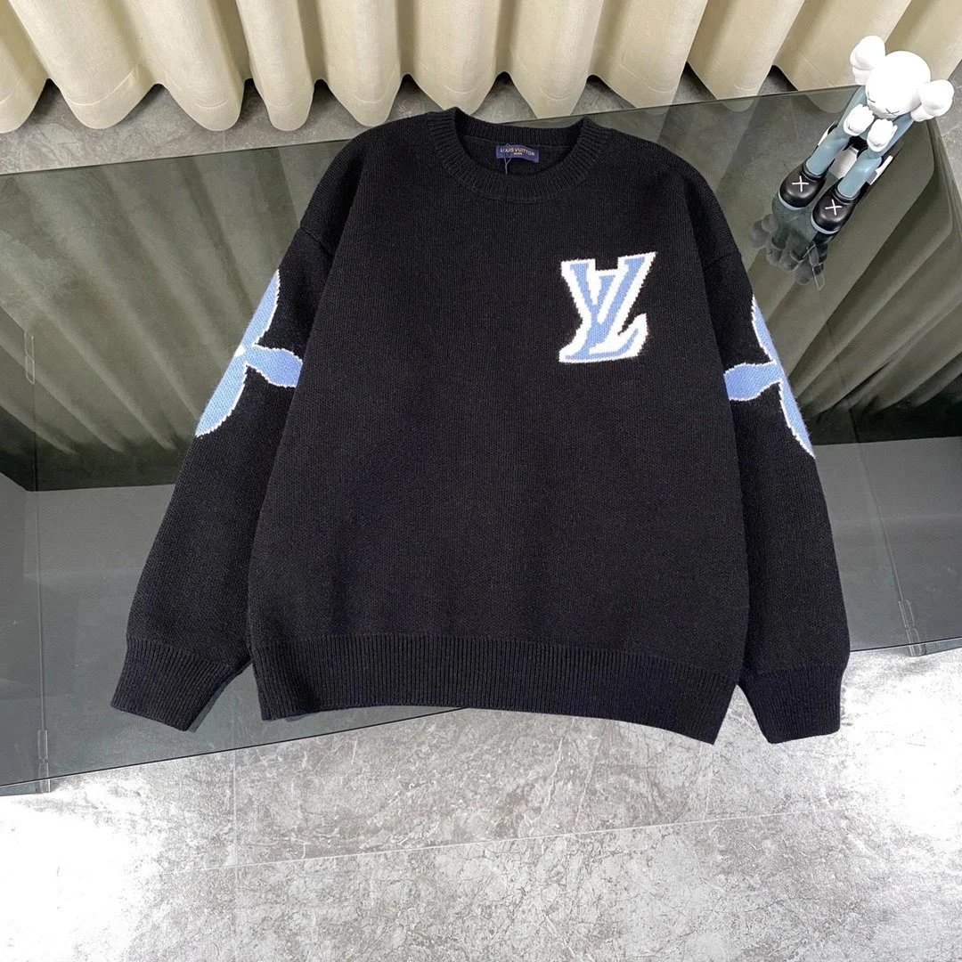 3 3