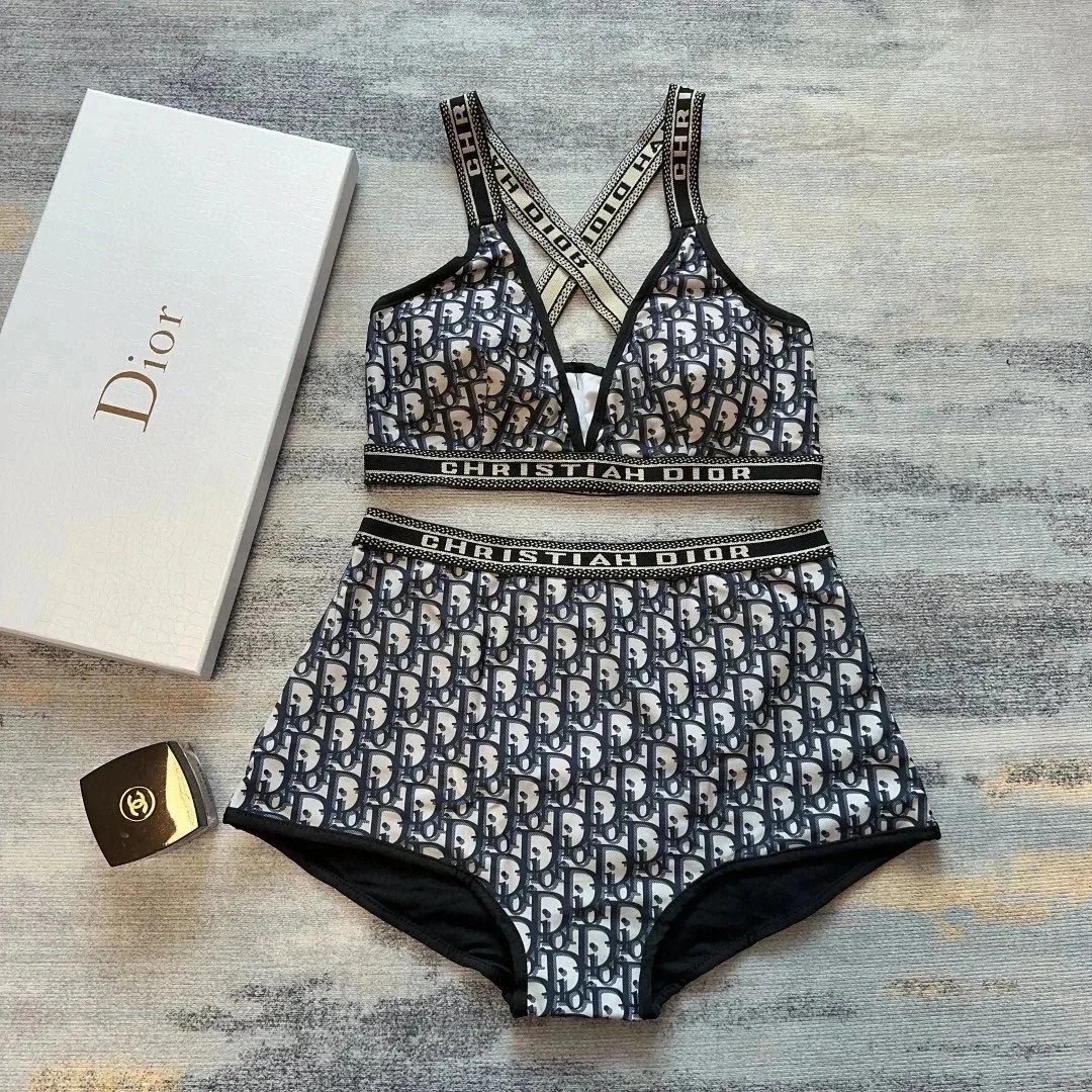 030302040 030302040