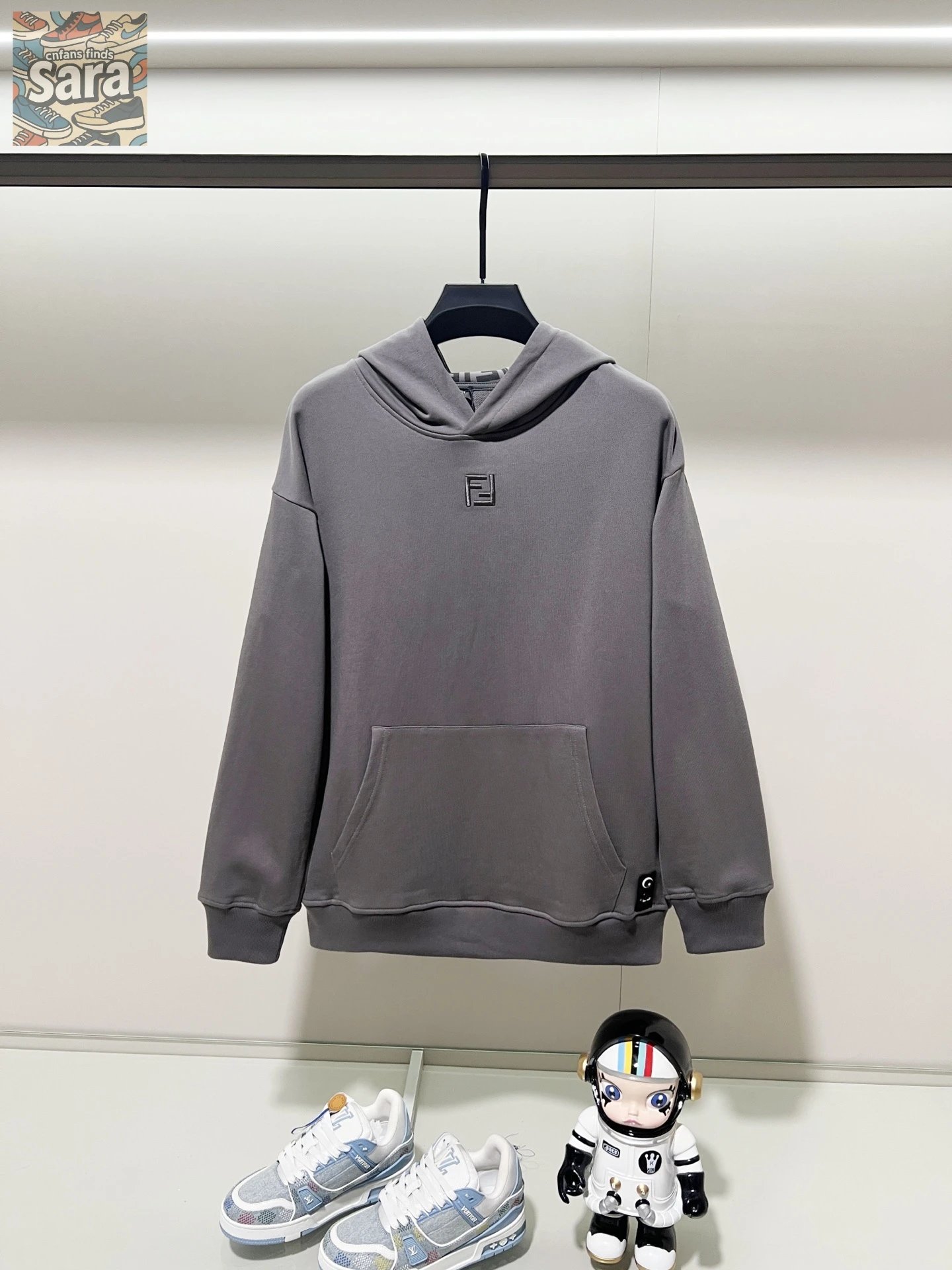 4 4