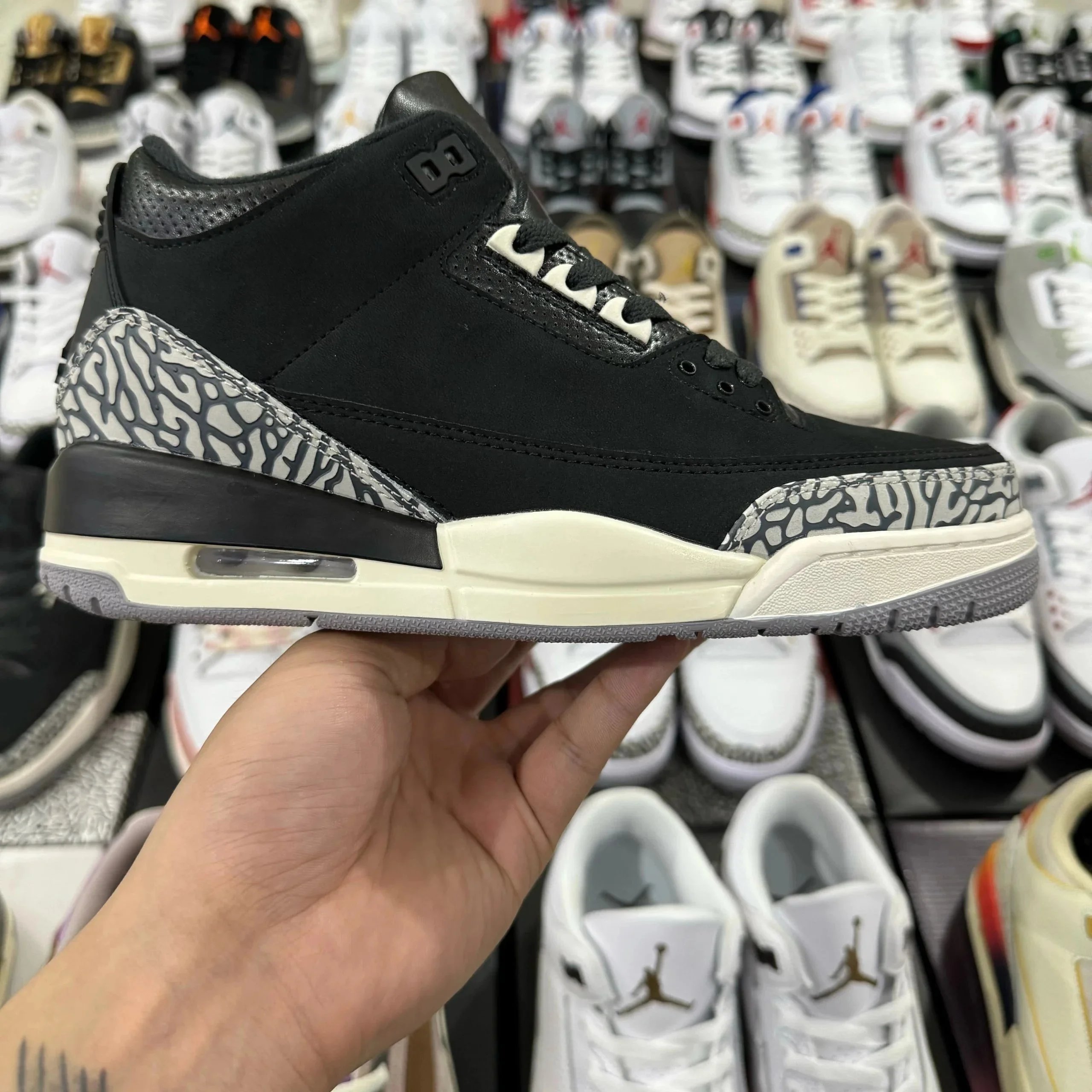 Off Noir 黑色 Off Noir 黑色