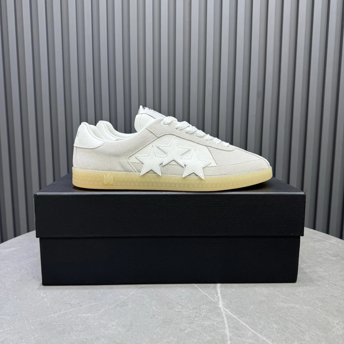 9 9